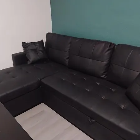 3 Kerinou Avec Tv Dans La & Le Salon Brest