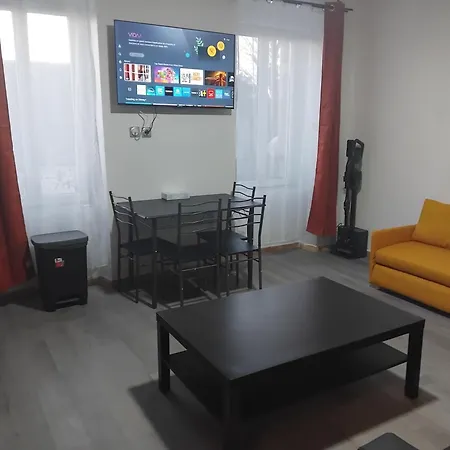 3 Kerinou Avec Tv Dans La & Le Salon Appartamento *