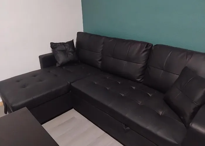 3 Kerinou Avec Tv Dans La & Le Salon Brest